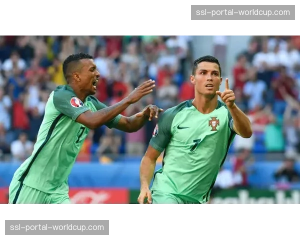 “传闻：英超球队关注恩波利意大利国脚级后卫，因其出色的防守站位能力”